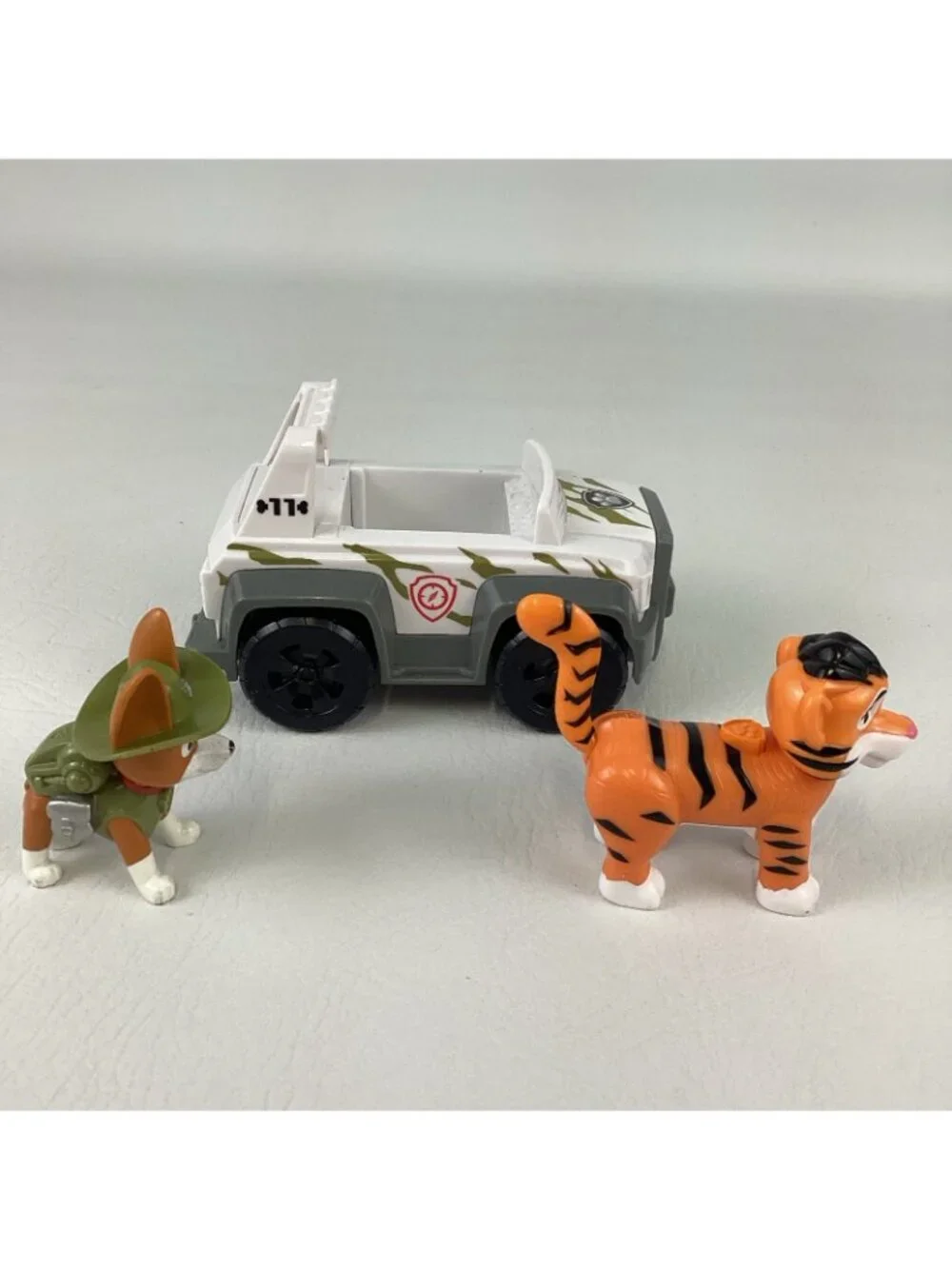 Paw Patrol Jungle Rescue Pups Tracker Figure Vehicle Tiger Bundle Spin Master